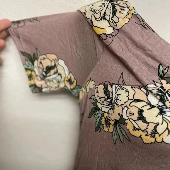 🆕Myesper Floral Wrapped Off-Shoulder Mocha Tunic 2X🆕 - Picture 6 of 8